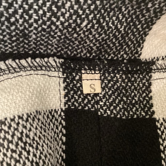 A cute Gingham sweater in a size small. - Picture 3 of 6